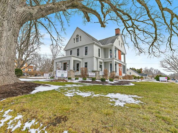 303 N Main Street , Elburn, IL 60119