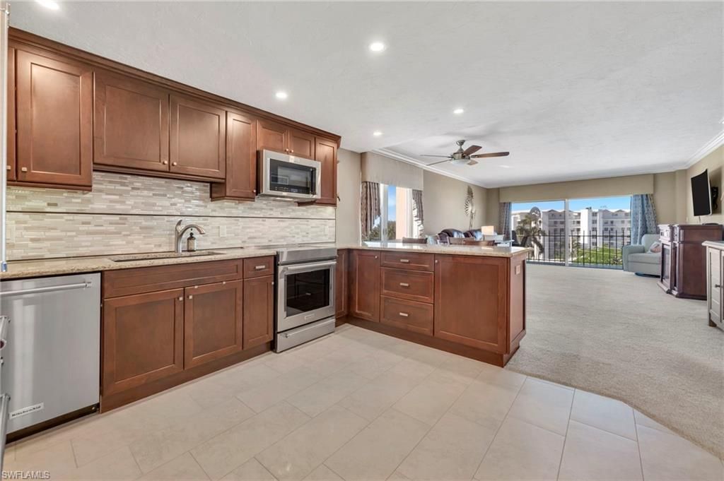 2150 Gulf Shore Blvd N, Unit 609, Naples, FL 34102 Photo