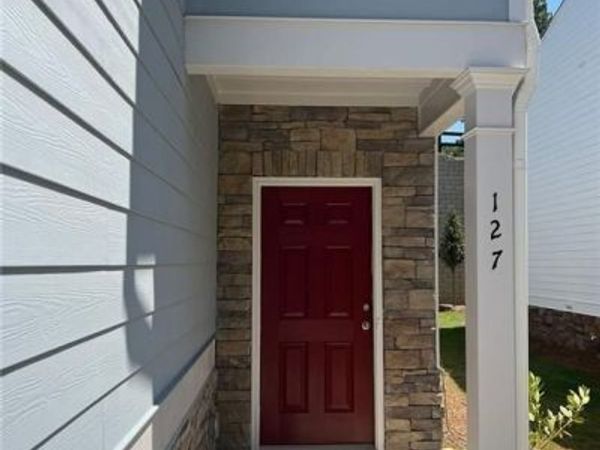 127 Berry Drive, Dawsonville, GA 30534