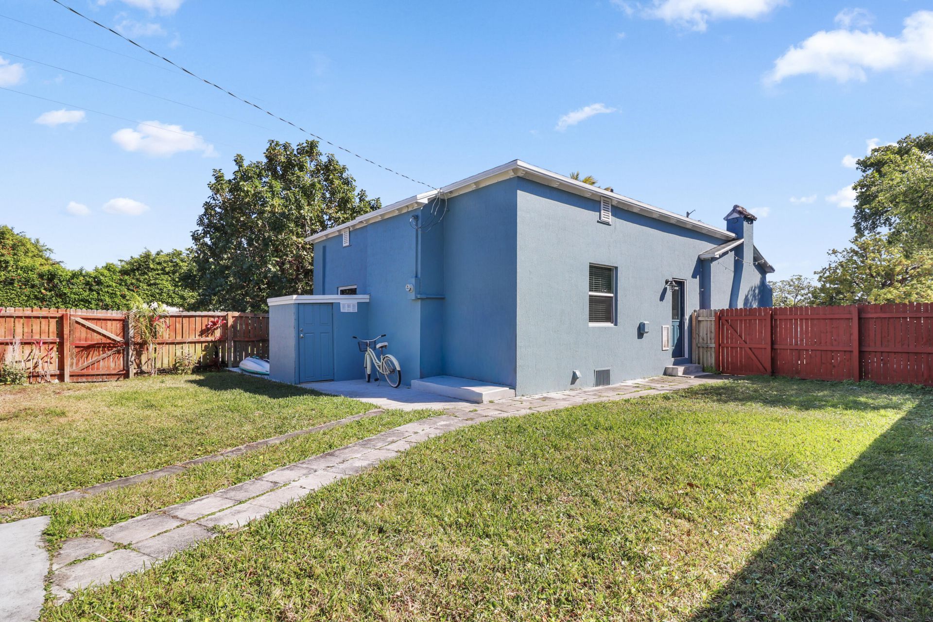 301 Hawthorne Drive, Lake Park, FL 33403 Photo