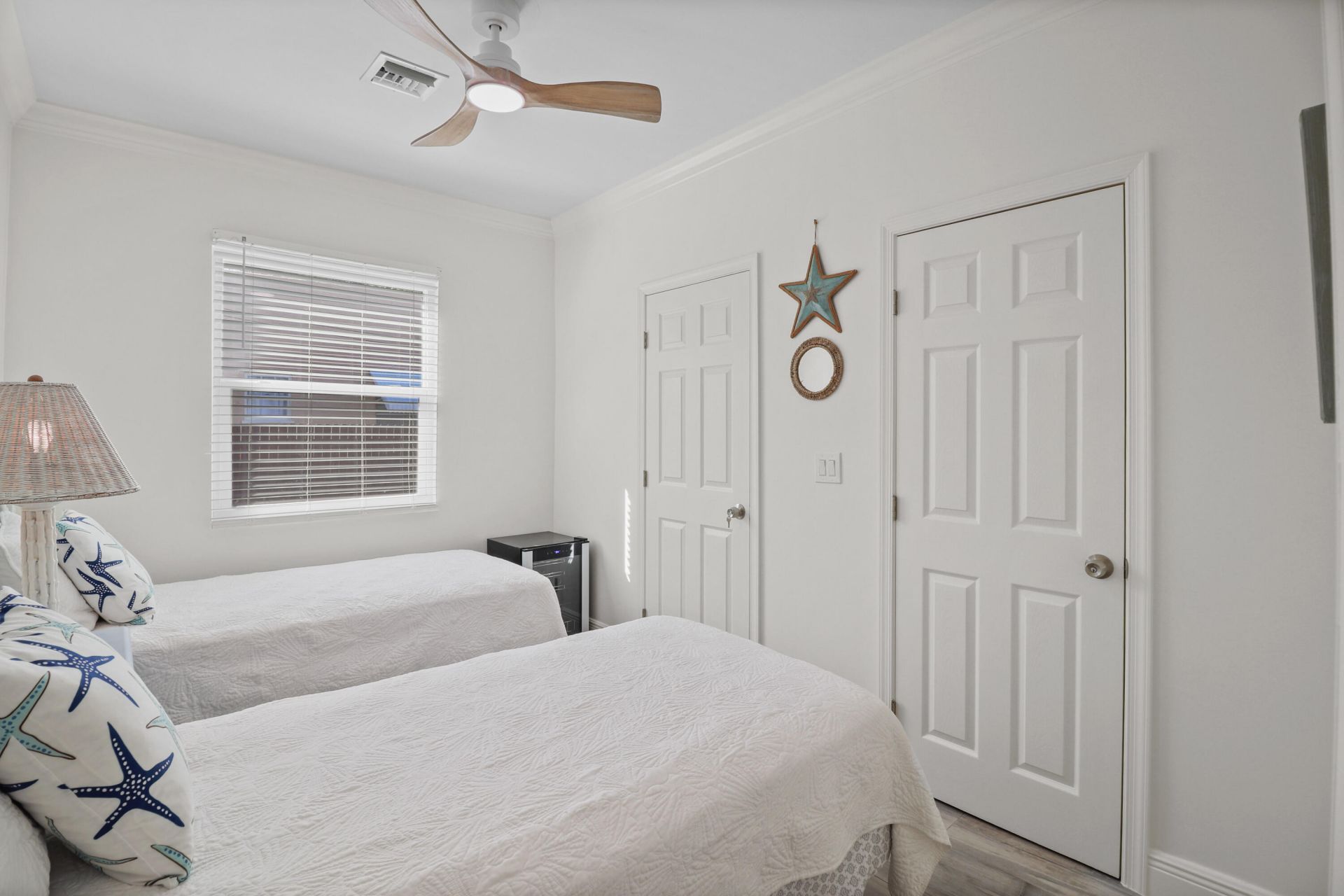 301 Hawthorne Drive, Lake Park, FL 33403 Photo