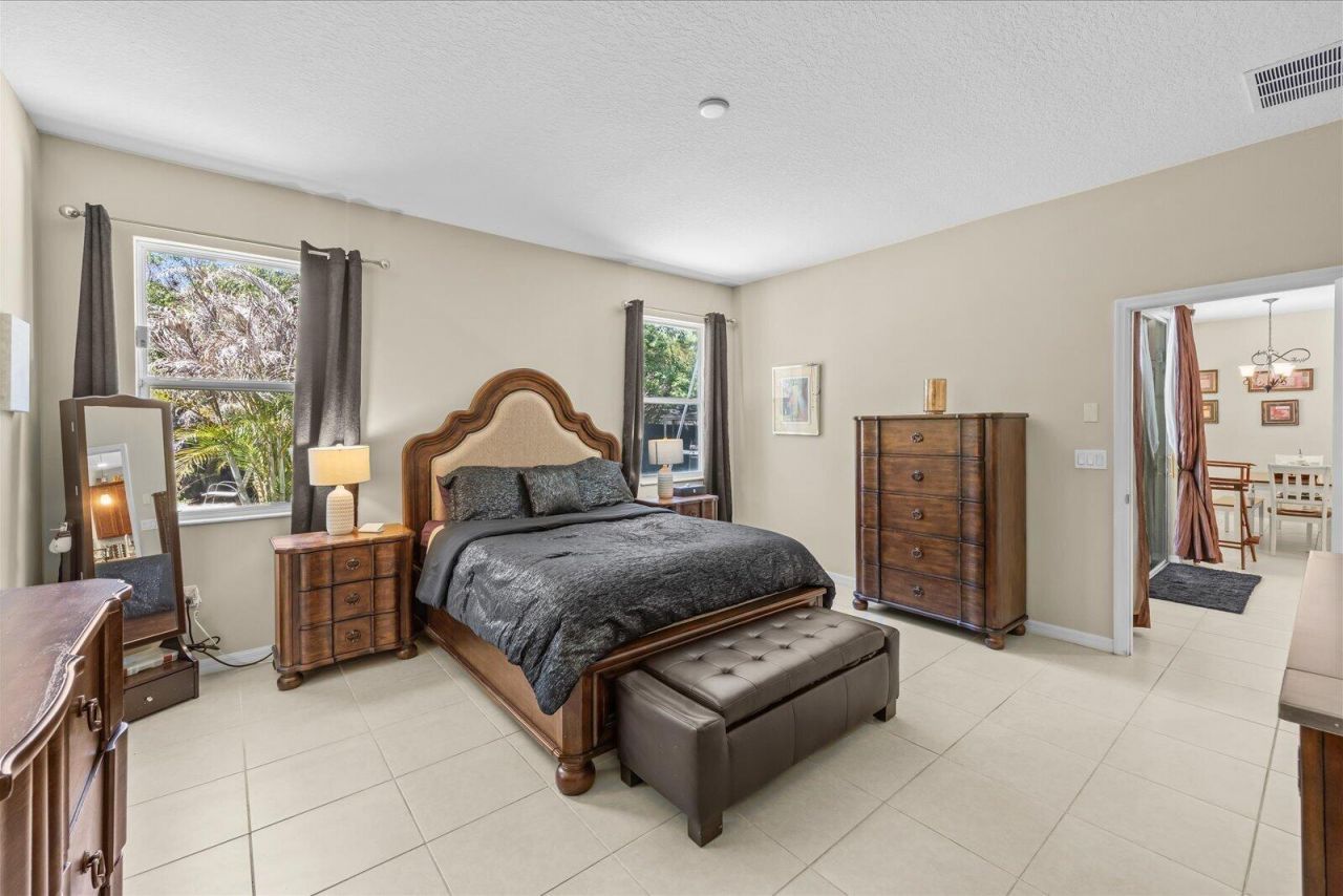 5744 NW Cahaba Street, Port Saint Lucie, FL 34986 Photo