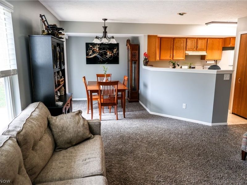 2146 Stonehenge Circle, Akron, OH 44319 Photo 7