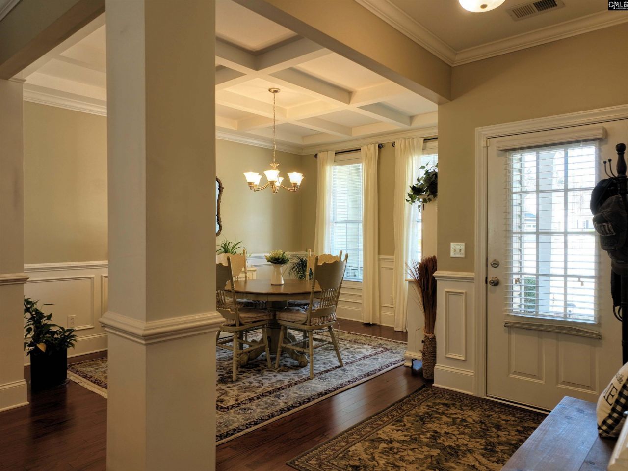 148 Parapet Trail  Photo 9