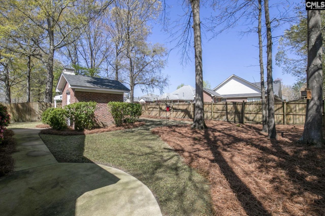 641 Park Place Drive Photo 4