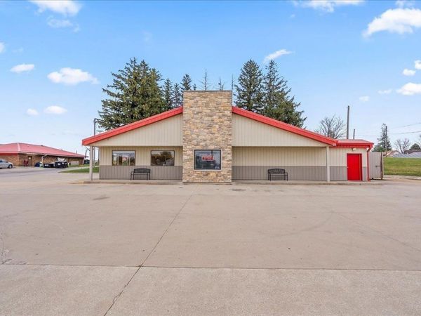 312 W Bradford Street, West Union, IA 52175