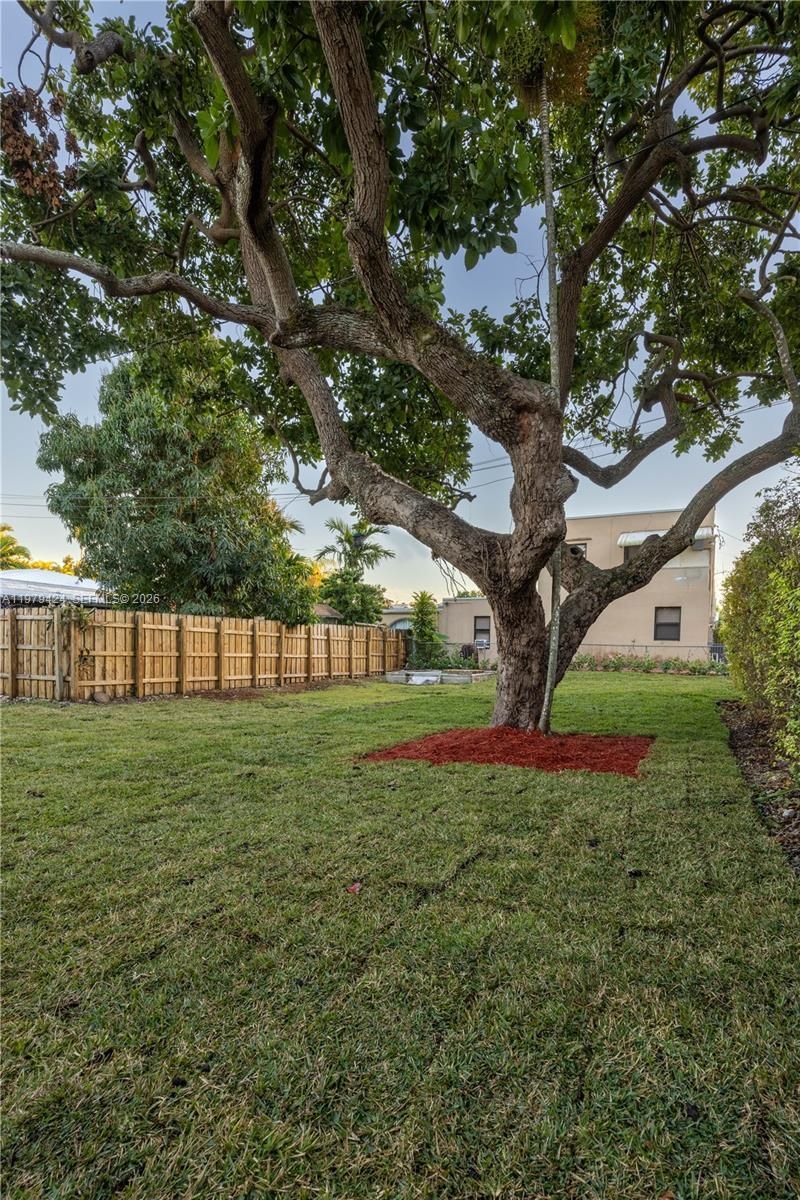 6070 SW 42nd St, Miami, FL 33155 Photo