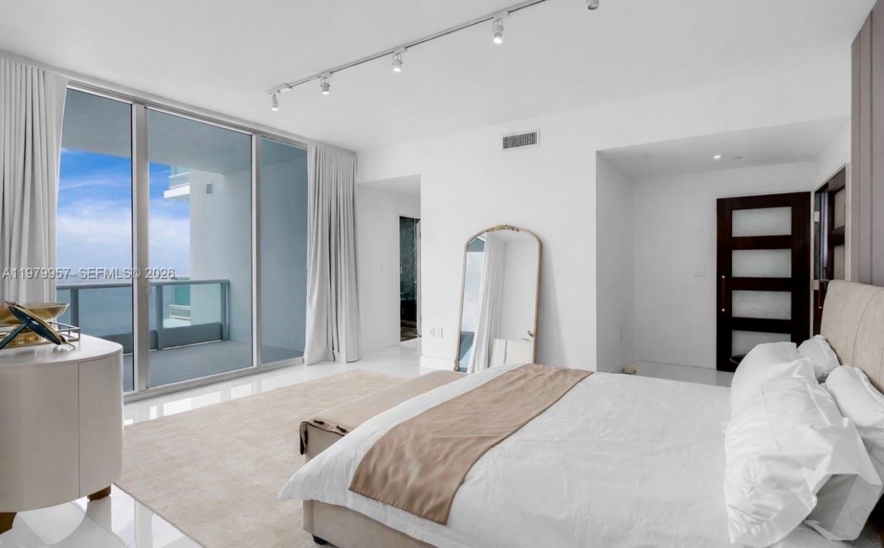 900 Biscayne Blvd , Unit PH6109, Miami, FL 33132 Photo