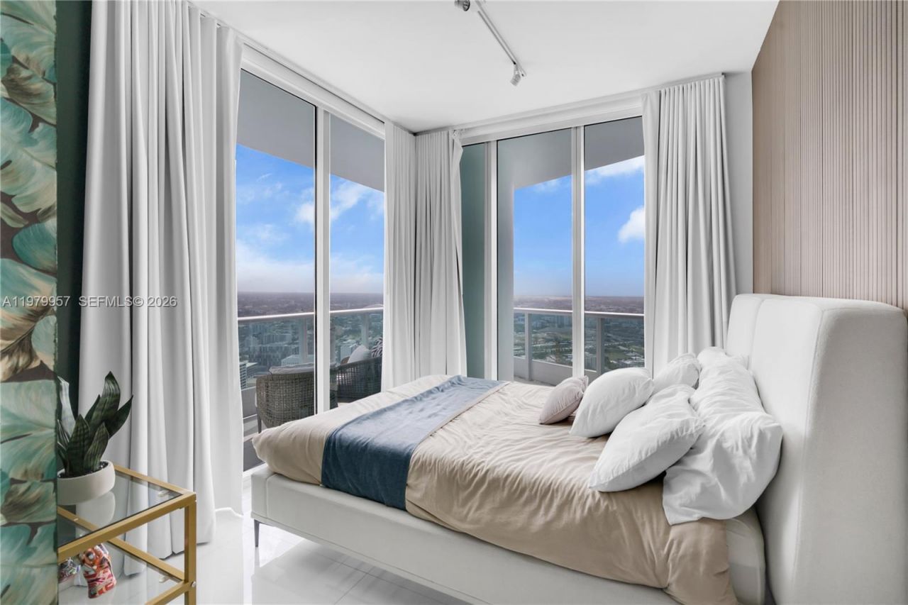 900 Biscayne Blvd , Unit PH6109, Miami, FL 33132 Photo