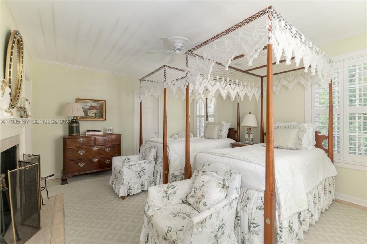 74 Gomez Rd , Jupiter Island, FL 33455 Photo