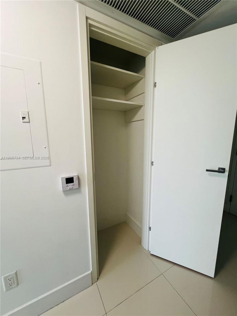 1300 Brickell Bay Dr , Unit 1606, Miami, FL 33131 Photo