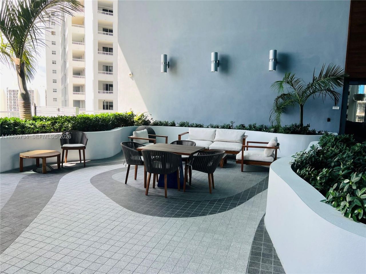 1300 Brickell Bay Dr, Unit 1606, Miami, FL 33131 Photo