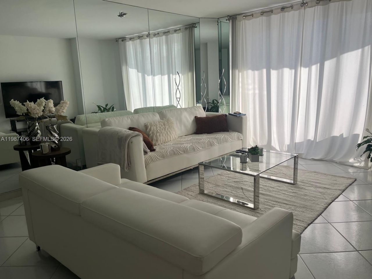 3530 Mystic Pointe Dr, Unit 1412, Aventura, FL 33180 Photo