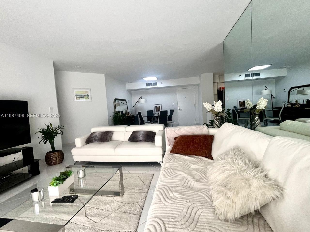 3530 Mystic Pointe Dr, Unit 1412, Aventura, FL 33180 Photo