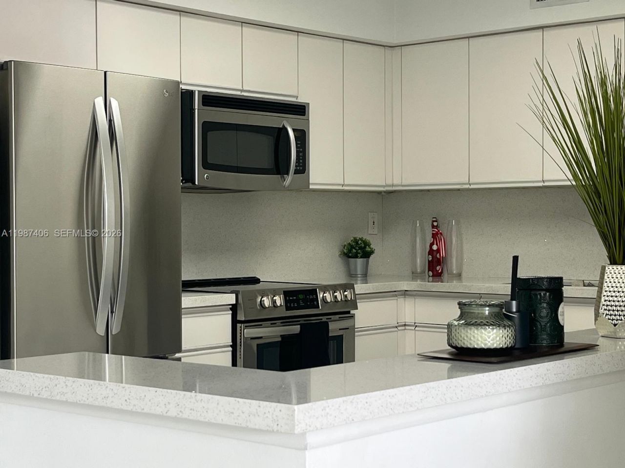 3530 Mystic Pointe Dr , Unit 1412, Aventura, FL 33180 Photo