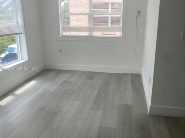 1552 SW 2nd St, Unit 12, Miami, FL 33135