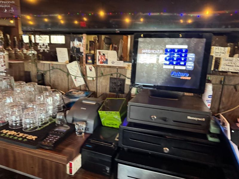 41573 N Ridge Road, Elyria, OH 44035 Photo 13