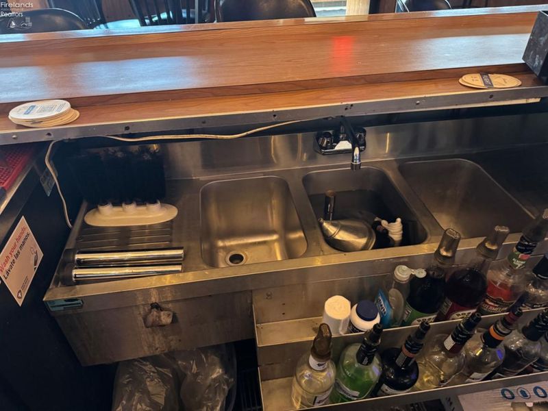 41573 N Ridge Road, Elyria, OH 44035 Photo 14