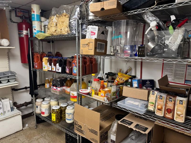 41573 N Ridge Road, Elyria, OH 44035 Photo 24