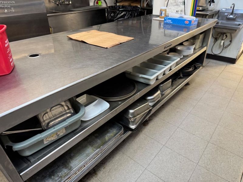 41573 N Ridge Road, Elyria, OH 44035 Photo 3