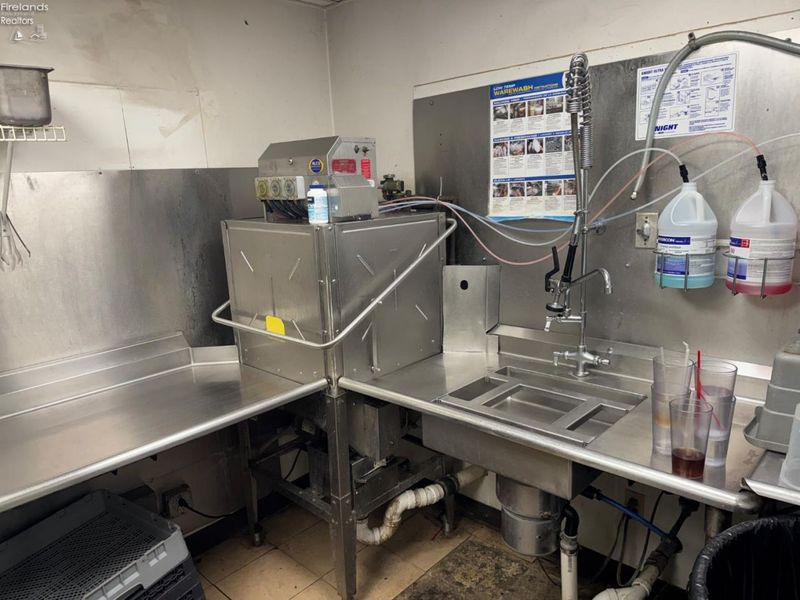 41573 N Ridge Road, Elyria, OH 44035 Photo 43