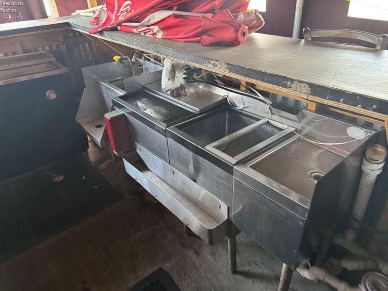 41573 N Ridge Road, Elyria, OH 44035 Photo 6