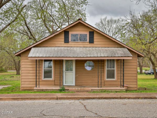 509 N Cedar Street , Gleason, TN 38229