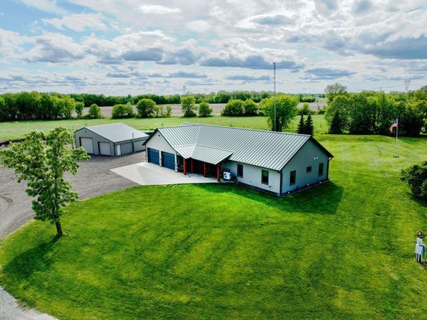 10080 550th Street , Rush City, MN 55069