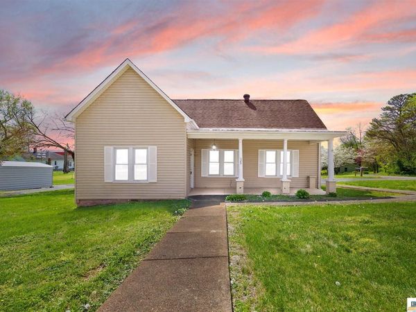 320 N West Street, Munfordville, KY 42765