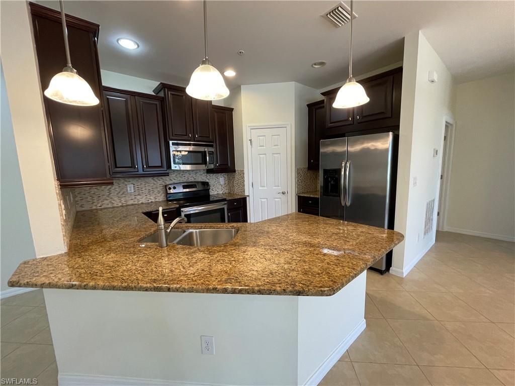 8560 Evernia Ct, Unit 204, Estero, FL 34135 Photo