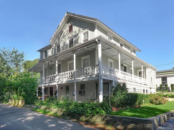 82 Central Avenue , Unit 2nd Floor, Sea Cliff, NY 11579