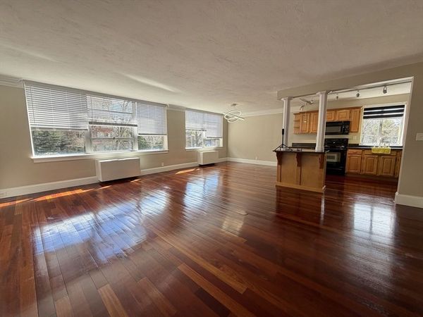 2 Hamond Pond Parkway, Unit 203, Newton, MA 02467