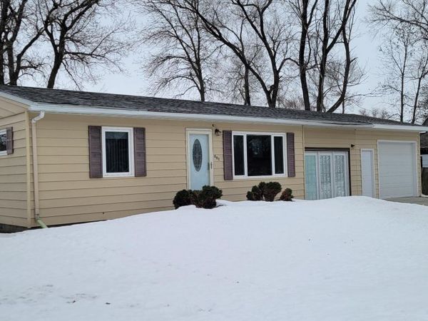 510 4TH Street W, Lakota, ND 58344