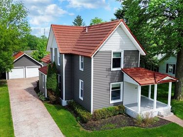 404 N Adelaide Street, Fenton, MI 48430