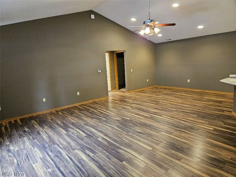 2585 Barnstone Avenue SW, Canton, OH 44706 Photo 3