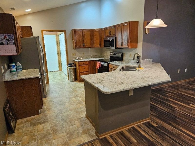 2585 Barnstone Avenue SW, Canton, OH 44706 Photo 5