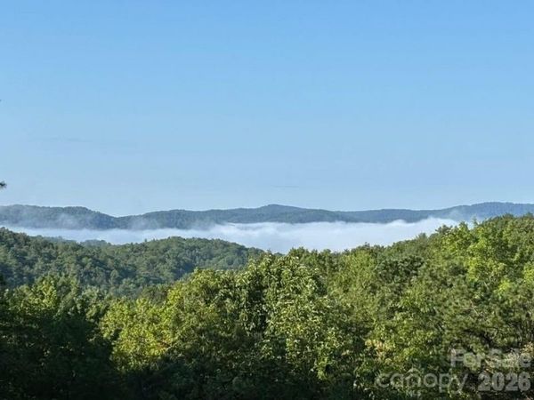 552 Kanasgowa Drive, Brevard, NC 28712