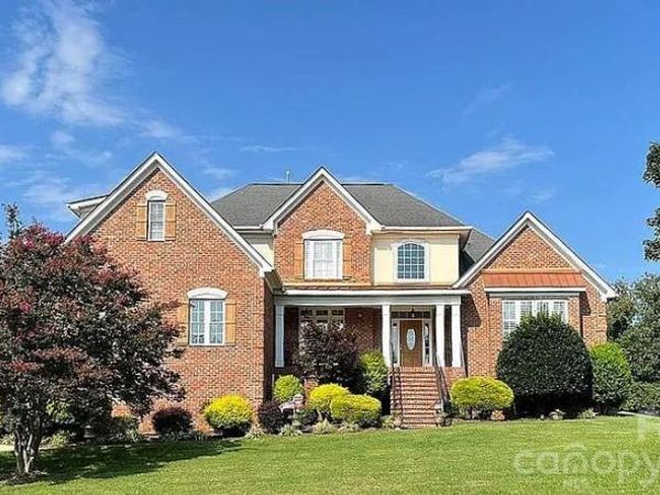 140 Hunters Hill Drive , Statesville, NC 28677