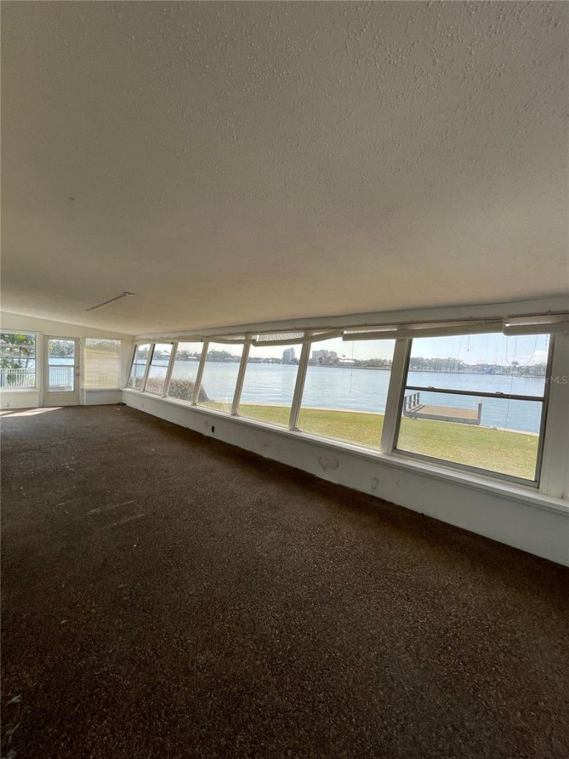 3900 14th Lane Ne, Saint Petersburg, FL 33703 Photo