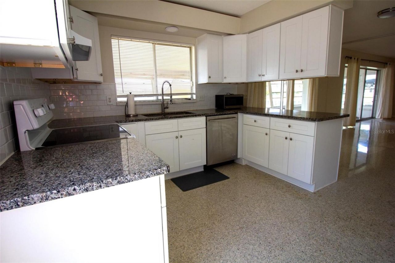 3900 14th Lane Ne, Saint Petersburg, FL 33703 Photo