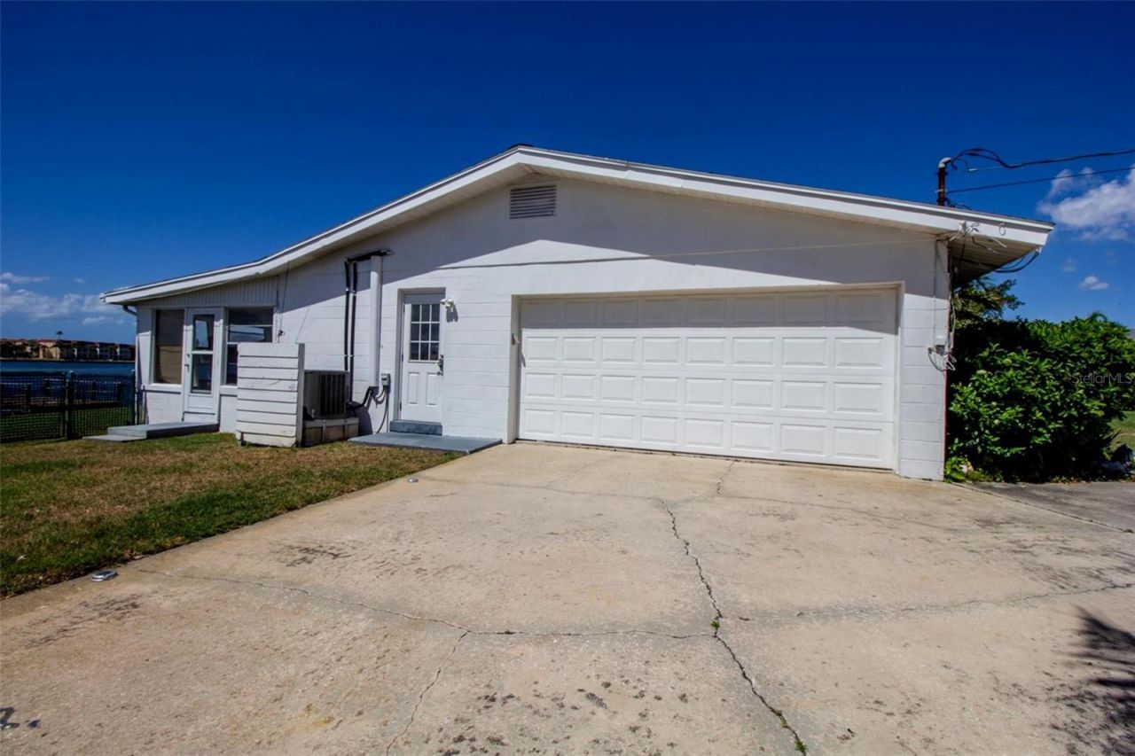 3900 14th Lane Ne, Saint Petersburg, FL 33703 Photo