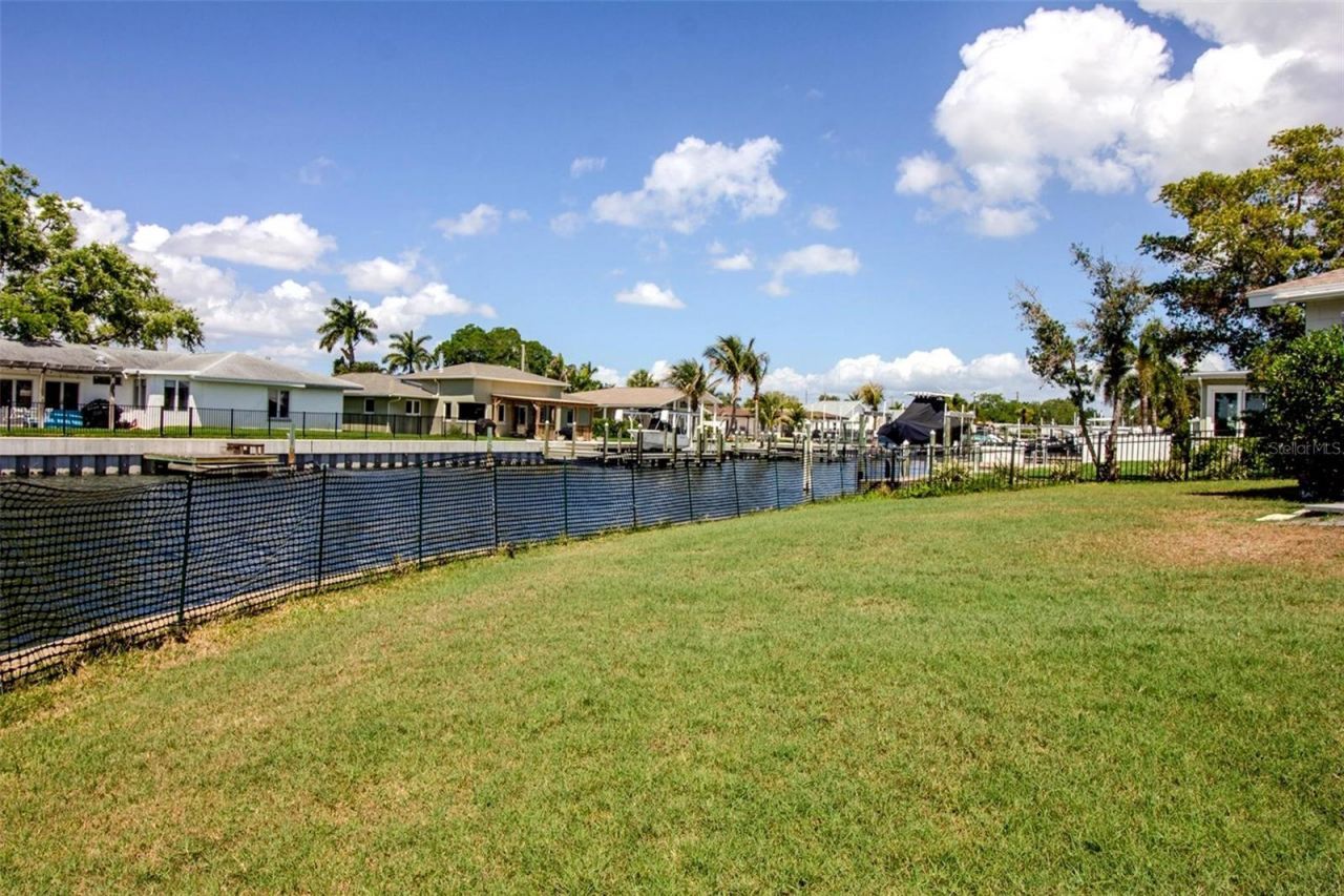 3900 14th Lane Ne, Saint Petersburg, FL 33703 Photo