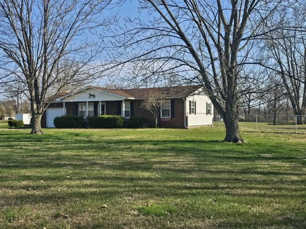 14927 E Clearview Road , Mt Vernon, IL 62864