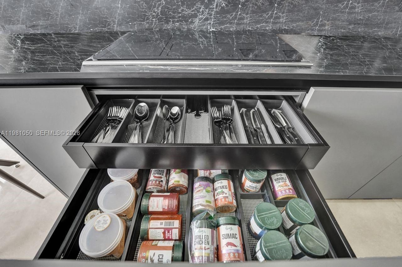 20281 E Country Club Dr, Unit 2209, Aventura, FL 33180 Photo