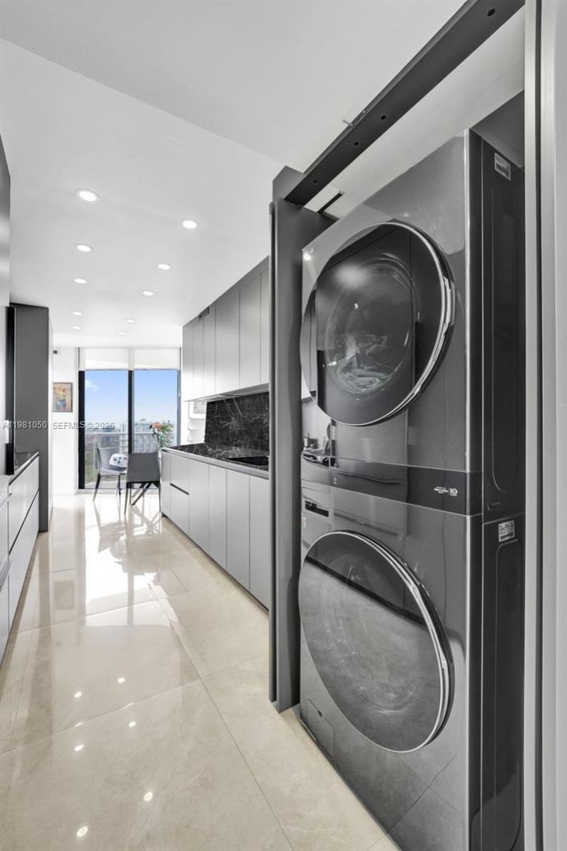 20281 E Country Club Dr, Unit 2209, Aventura, FL 33180 Photo