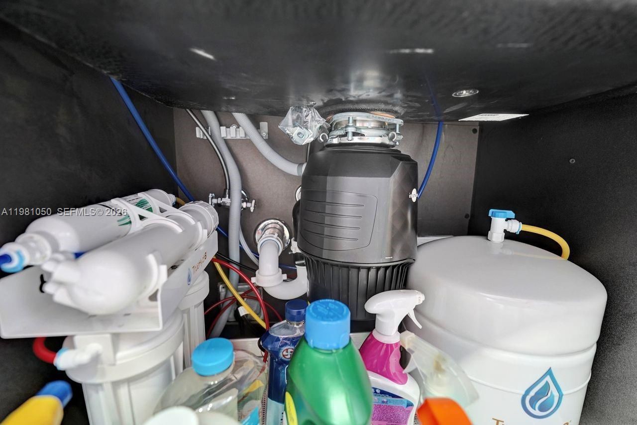 20281 E Country Club Dr, Unit 2209, Aventura, FL 33180 Photo