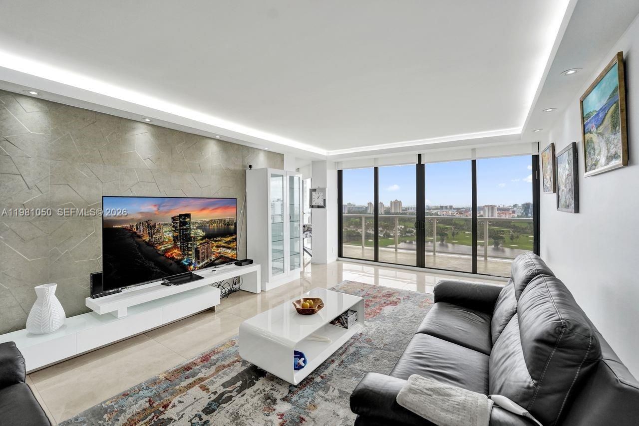 20281 E Country Club Dr, Unit 2209, Aventura, FL 33180 Photo