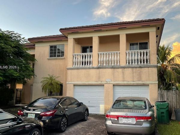15579 SW 10th Ln , Miami, FL 33194