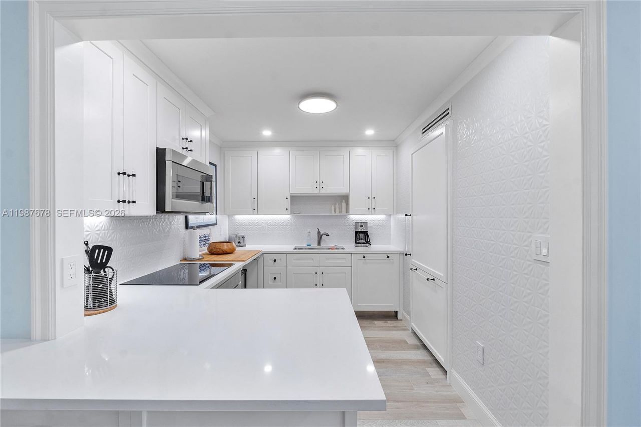 170 N Ocean Blvd, Unit 304, Palm Beach, FL 33480 Photo