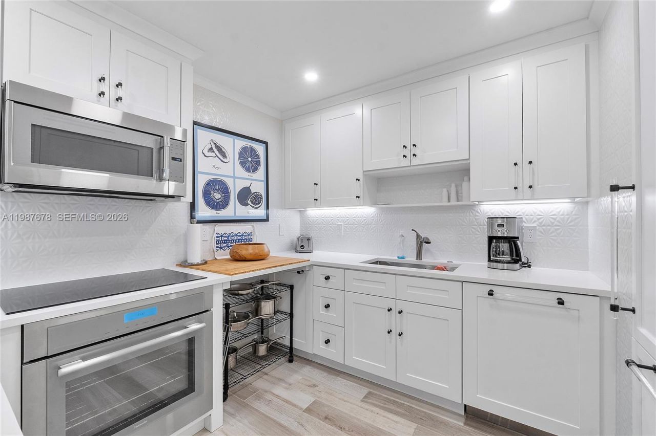 170 N Ocean Blvd, Unit 304, Palm Beach, FL 33480 Photo